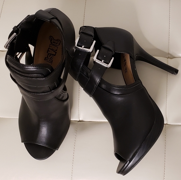 Stilleto Heels - Picture 5 of 5